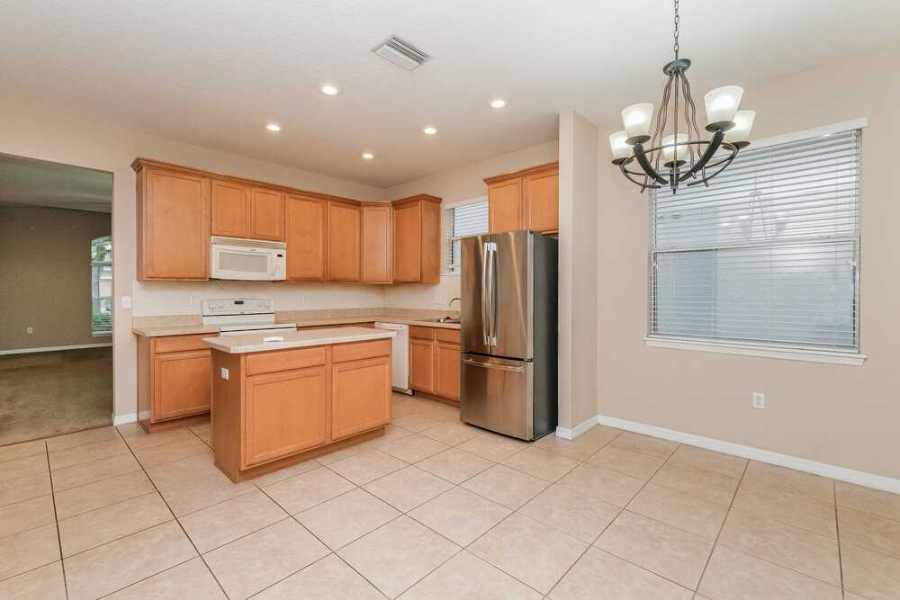 12130 Infinity Dr - Photo 7 of 16