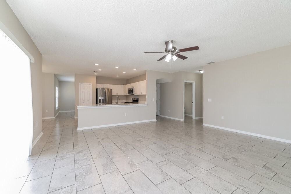 230 Beckenham Dr - Photo 4 of 20