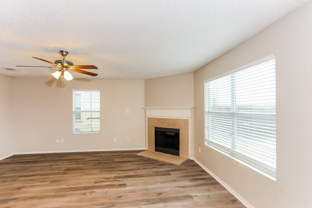 8304 Cutter Hill Ave - Photo 5 of 20