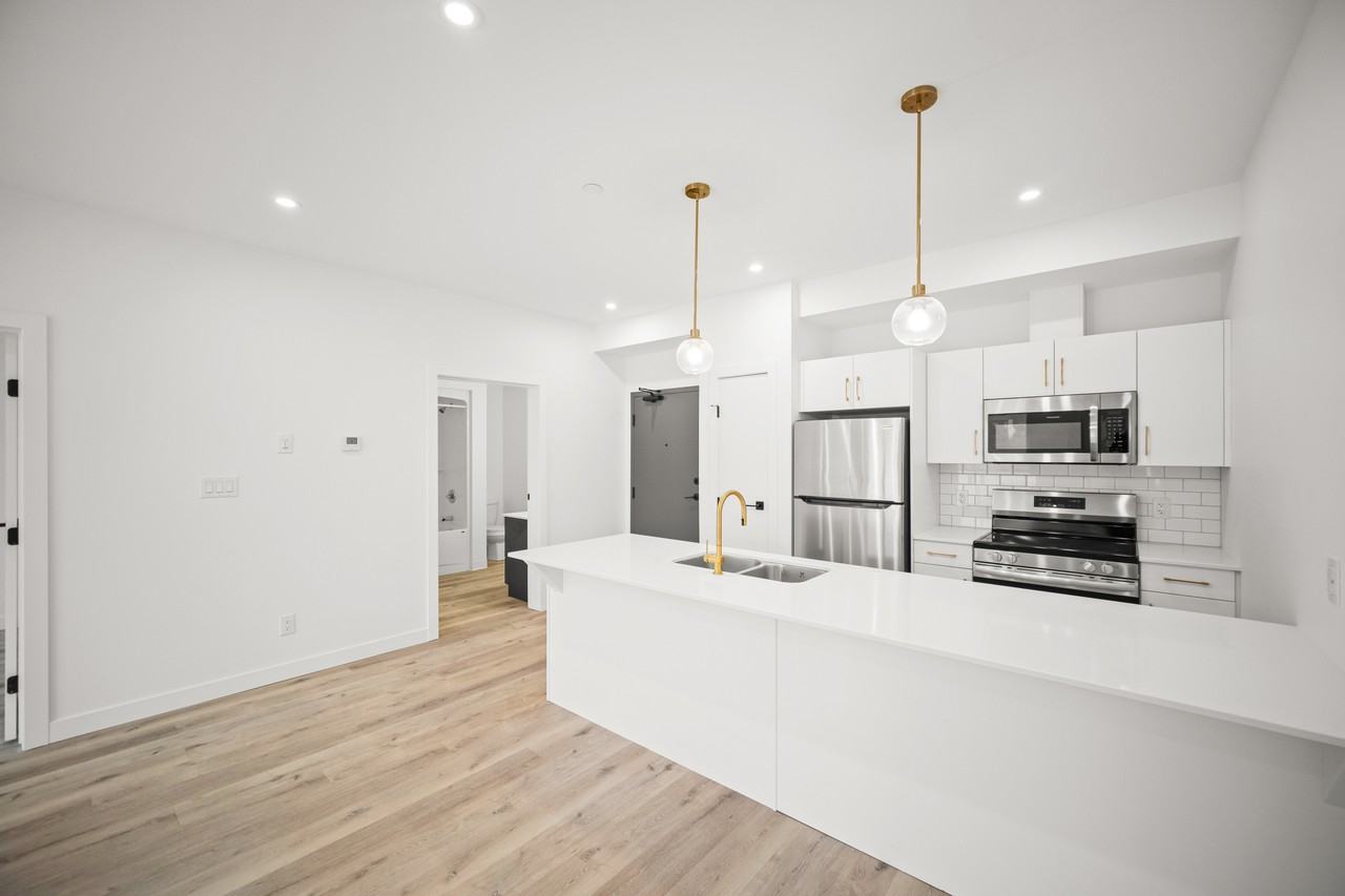 1800 Leila Avenue - Photo 6 of 21