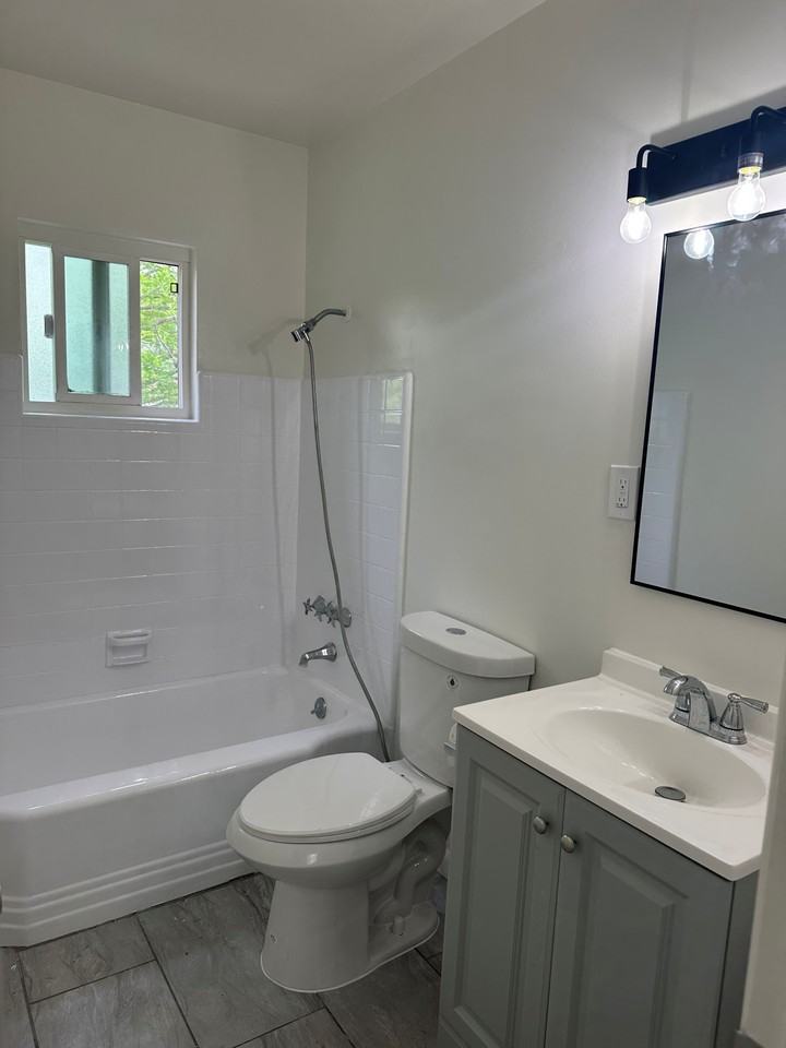 209 West Palmer Avenue - Photo 3 of 12