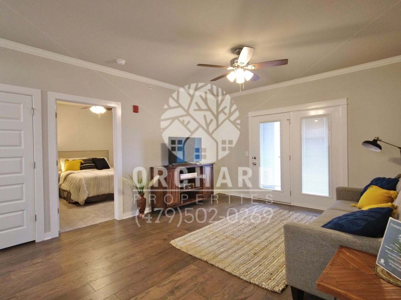 2001 E. Brookview Circle - Photo 2 of 12
