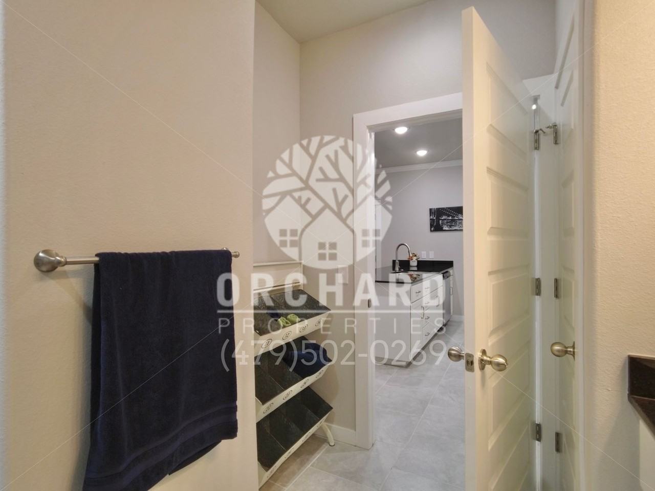2001 E. Brookview Circle - Photo 5 of 12