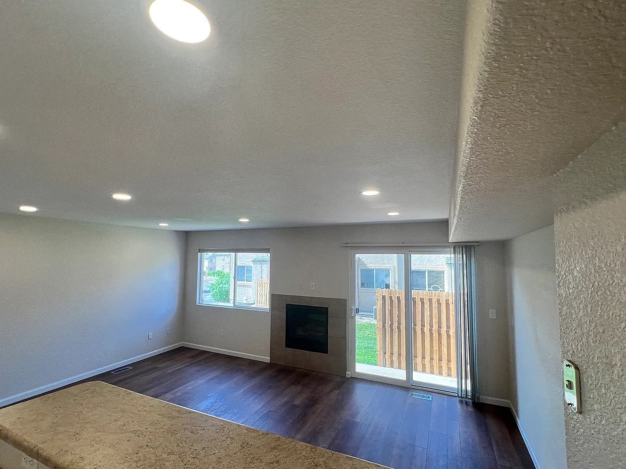 2233 Golden Gate Grv #2233 - Photo 4 of 24