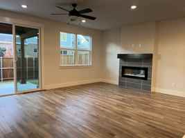 featured image of 612 Laurel Ln #612