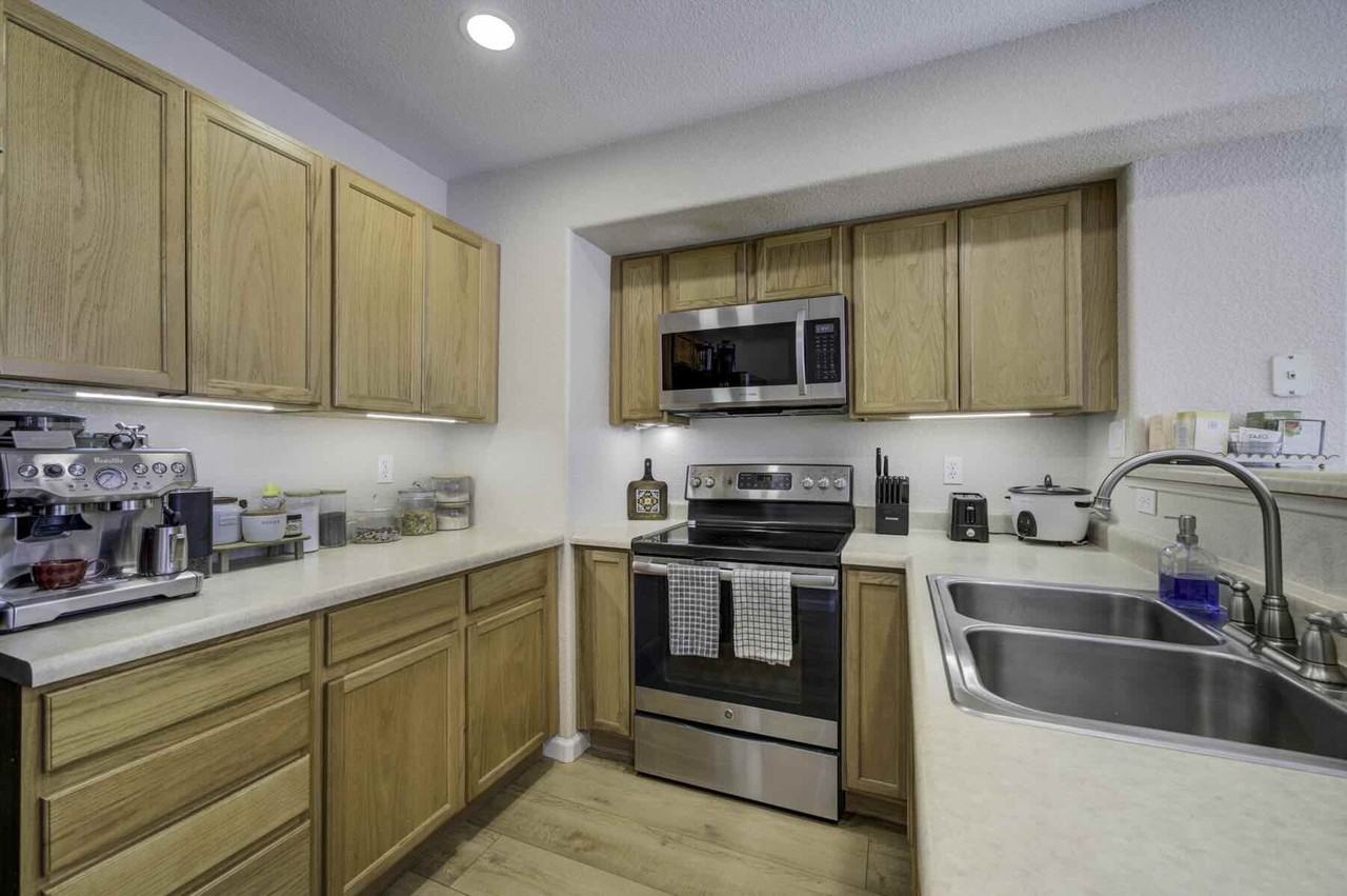 5853 University Village Vw #5853 - Photo 5 of 42