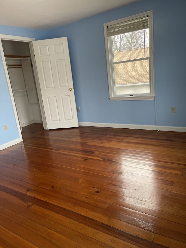 27 Grace Ave #A - Photo 5 of 16