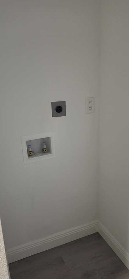 6711 45th Ave W #B - Photo 5 of 10