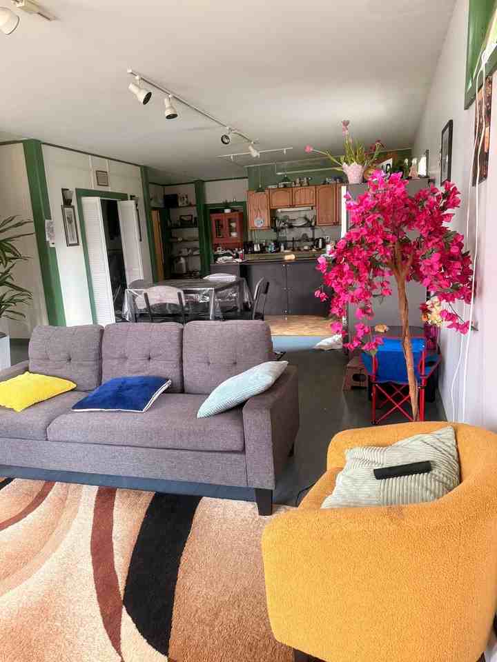 58 W Broadway #NA - Photo 3 of 18