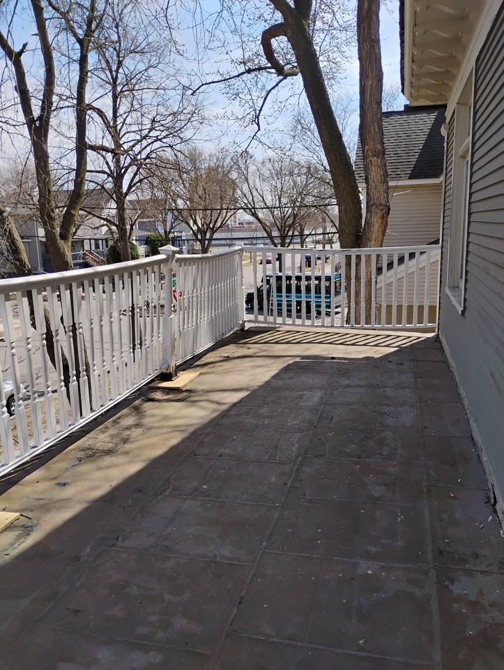 1407 Girard Ave N #2 - Photo 4 of 23