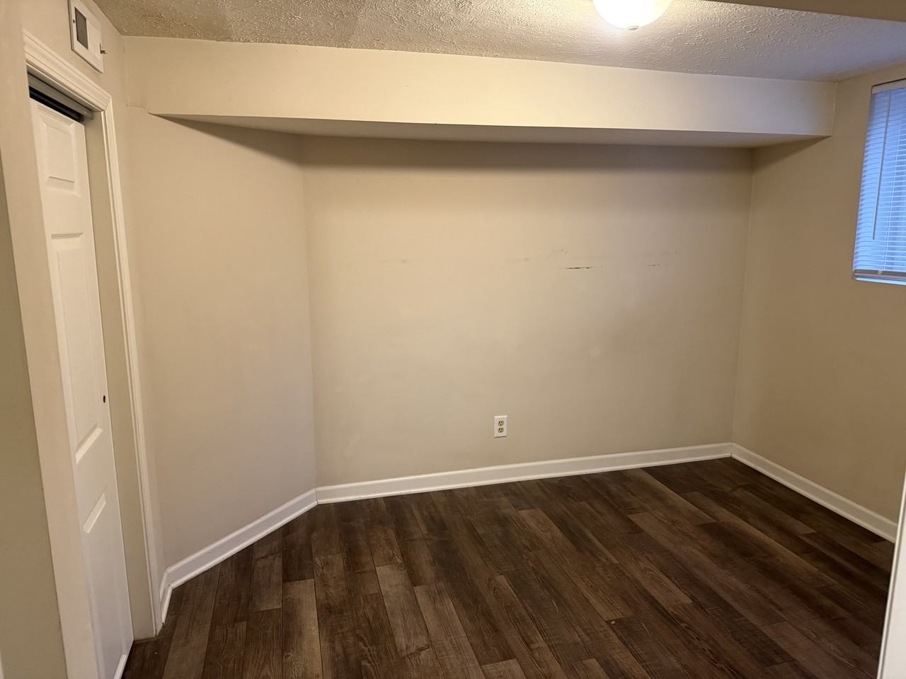 616 S 37th St #6 - Photo 4 of 22