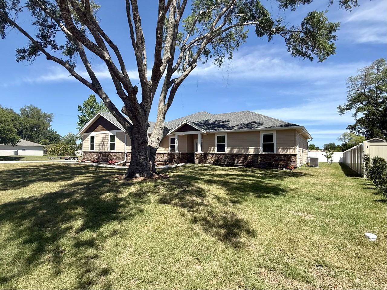 217 Parkview Dr #NA - Photo 2 of 34