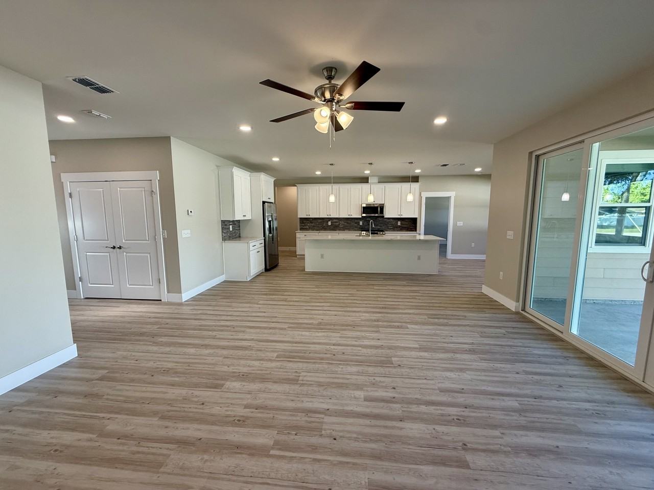 217 Parkview Dr #NA - Photo 7 of 34