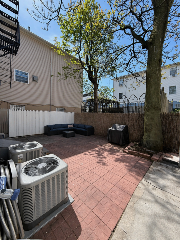 1151 67th St #1 - Photo 3 of 25