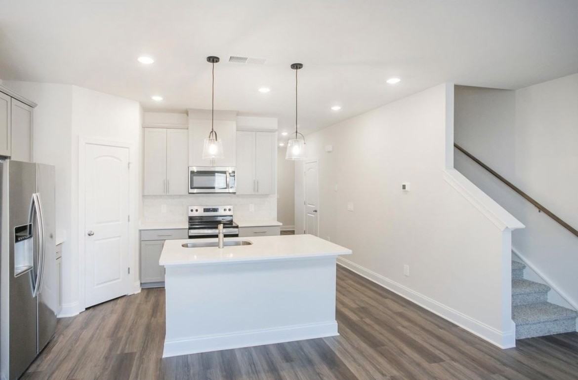 2304 Yukon Ct #NA - Photo 5 of 37