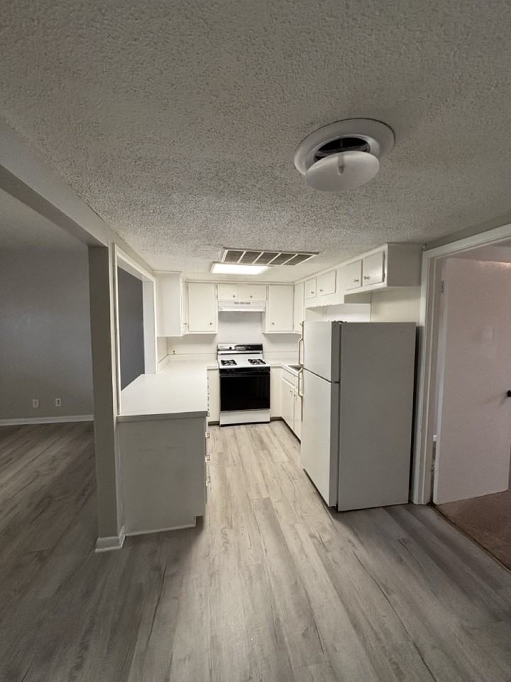 110 E Josephine St #24 - Photo 5 of 21