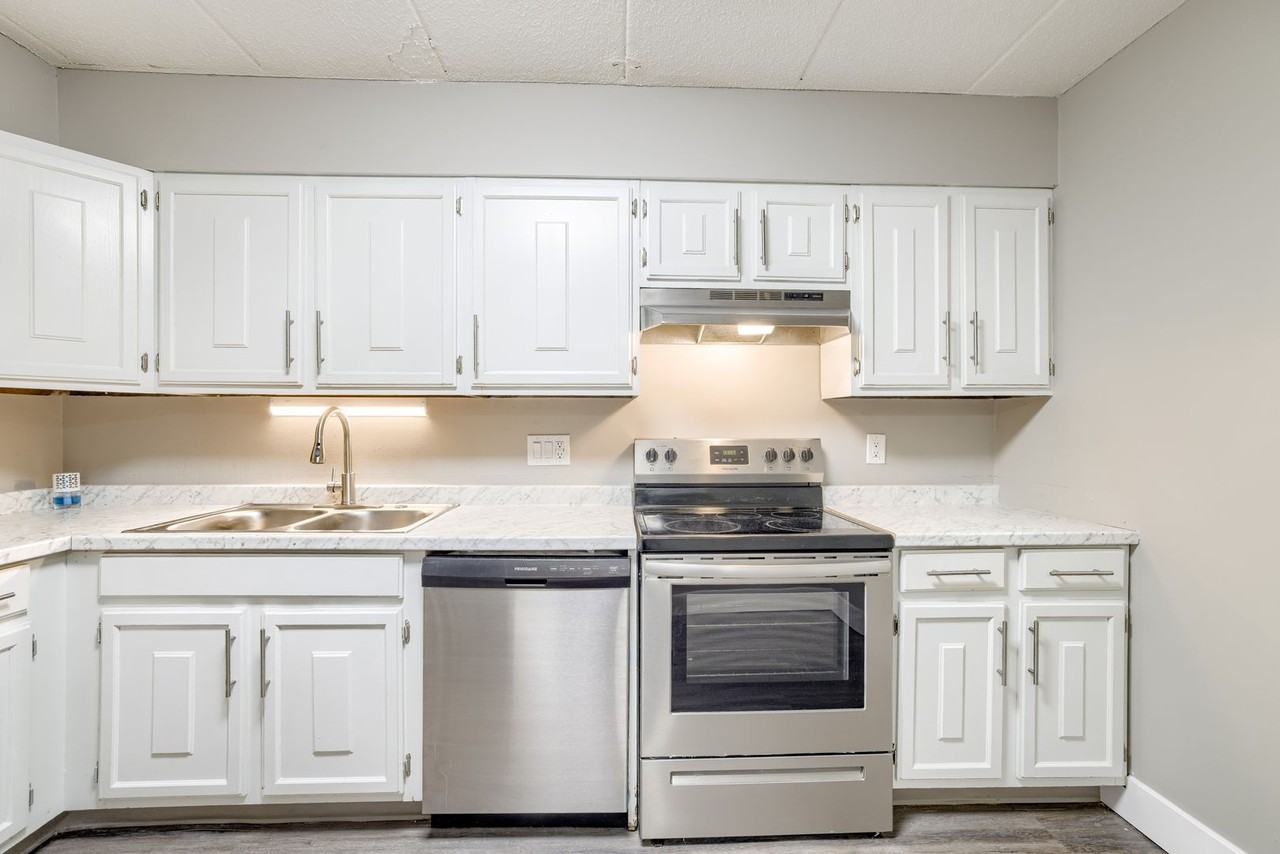 Meadowlark Apts - Photo 7 of 50