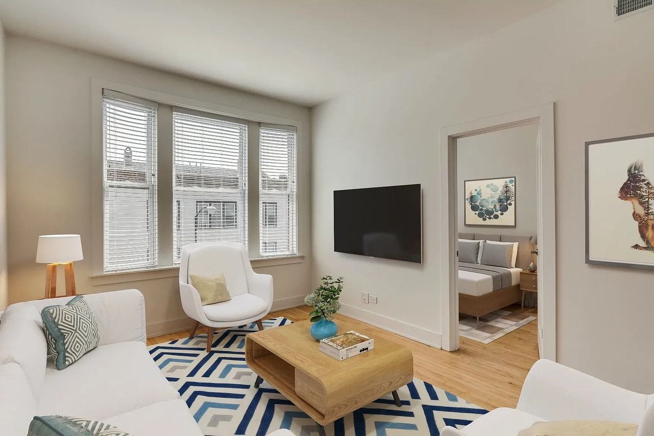 2060 N Damen Ave #3E