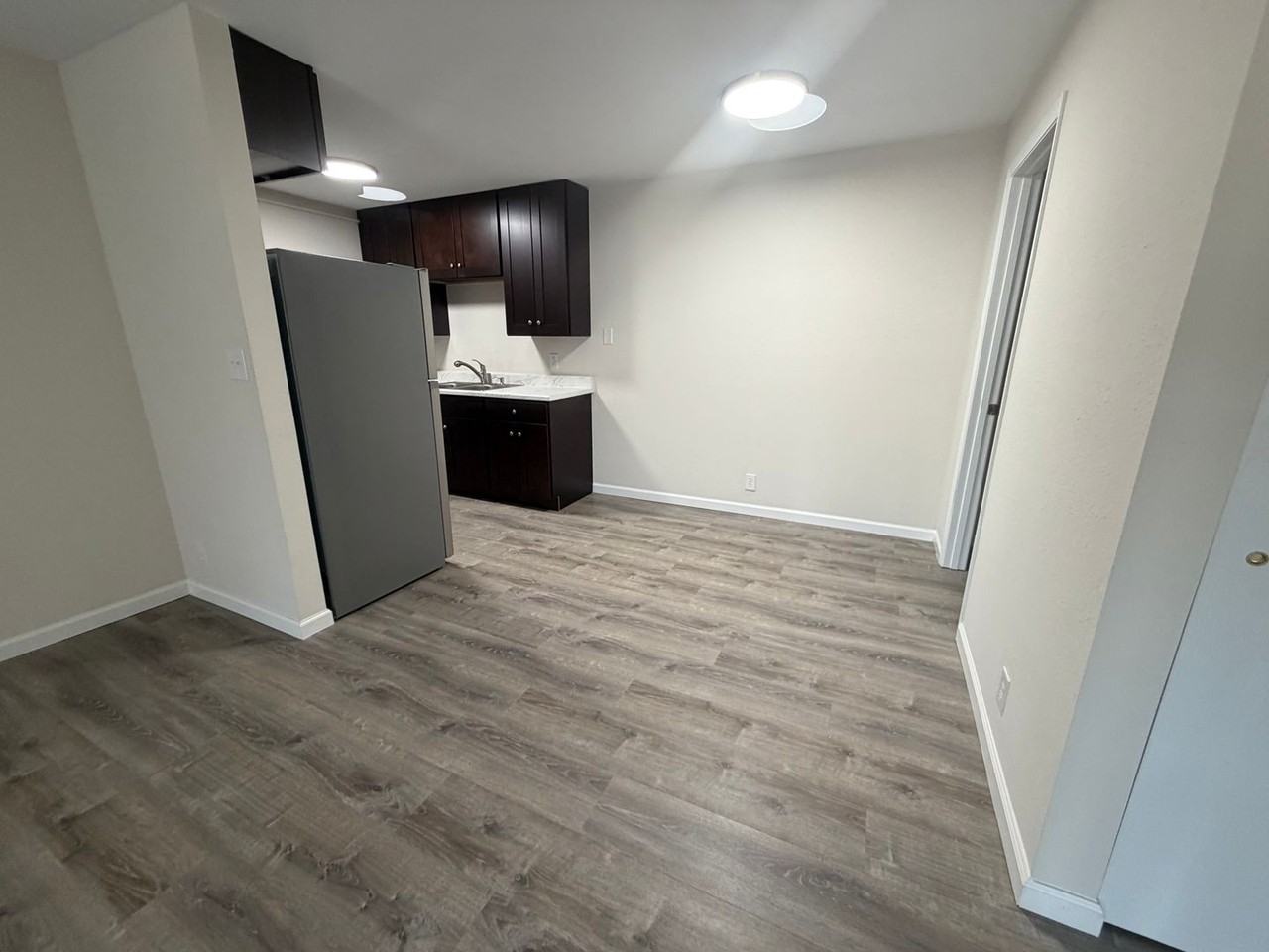 3408 Balboa Ln #32 - Photo 5 of 23
