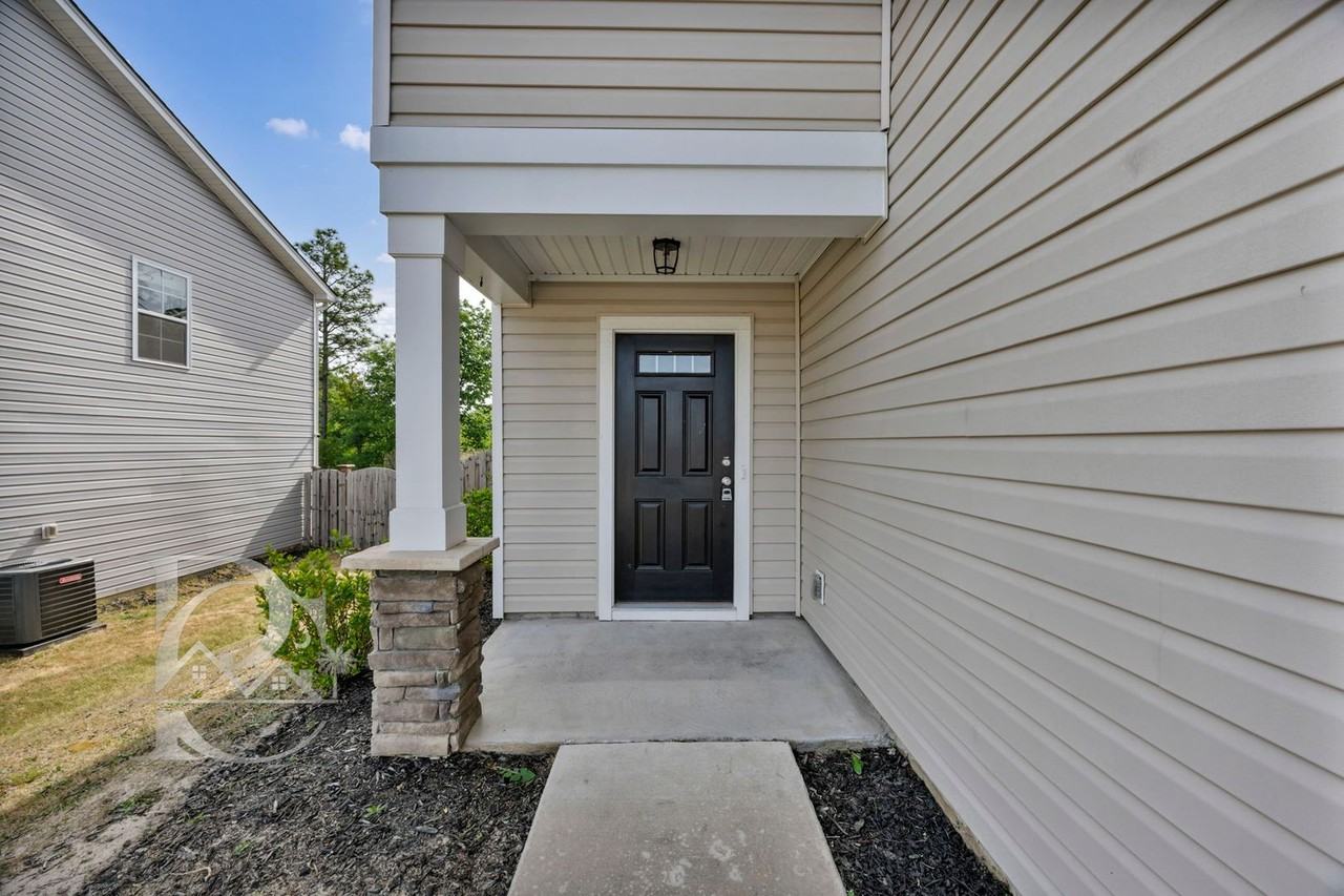942 Cornwallis Way - Photo 2 of 39