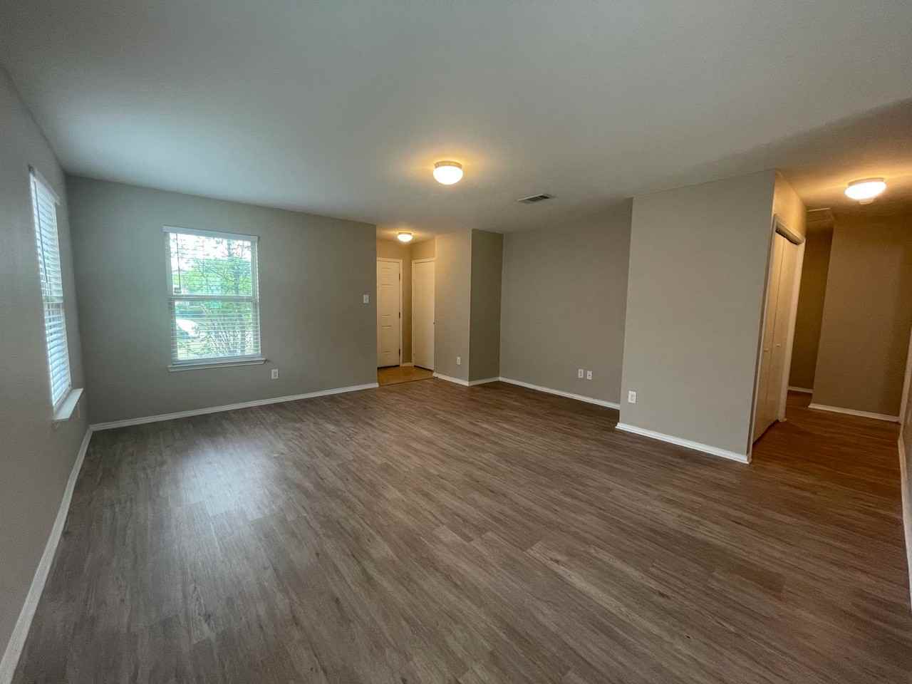 2201 Sims Dr - Photo 2 of 29
