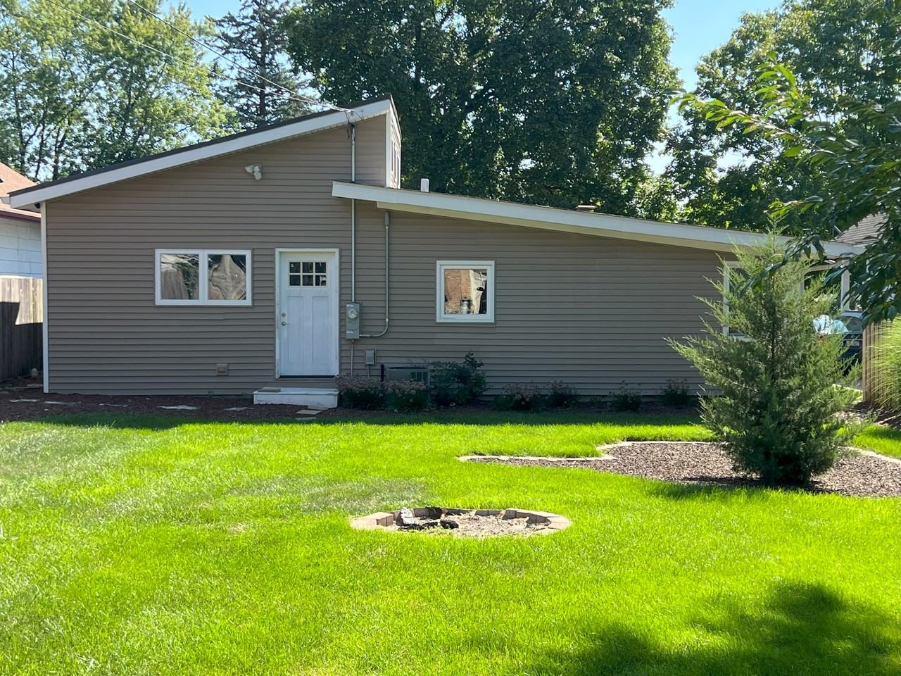 409 S Commonwealth Ave #NA - Photo 4 of 14