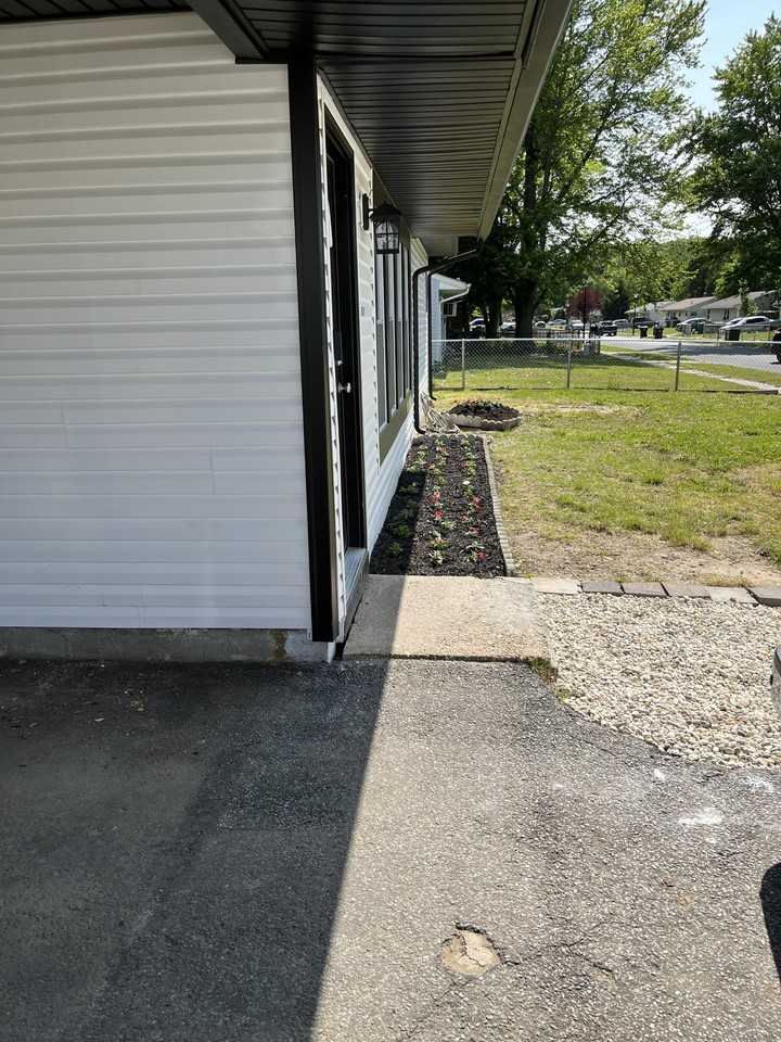 156 N Governors Blvd #NA - Photo 2 of 5