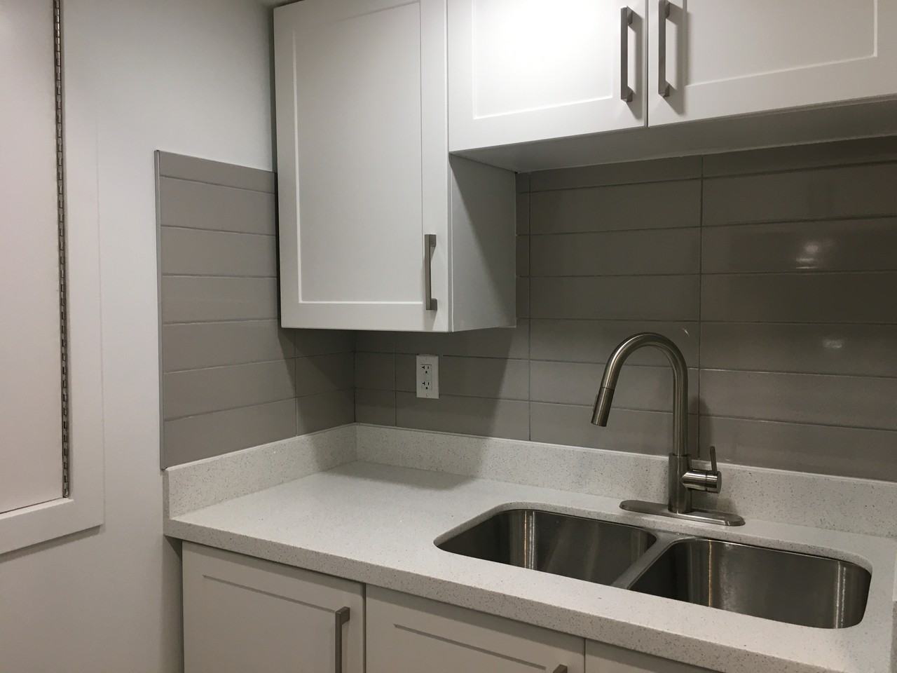 425 Prince of Wales Drive - Photo 3 of 15