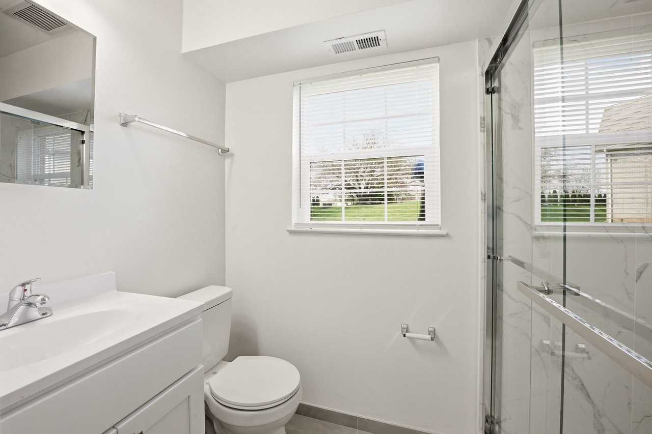 Summit Square Apartments - Photo 4 of 50