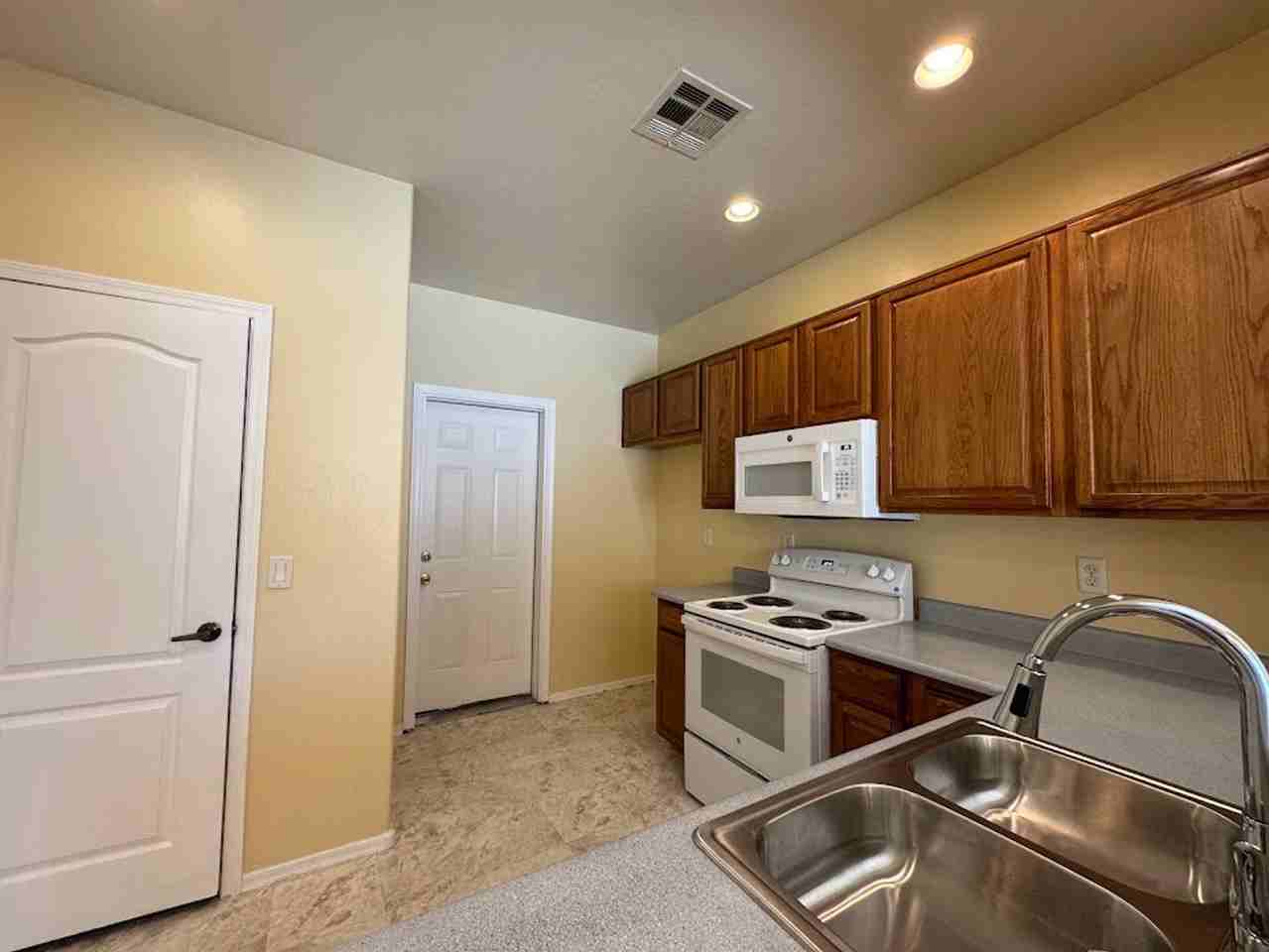 6619 W Desert Hills Dr - Photo 7 of 23