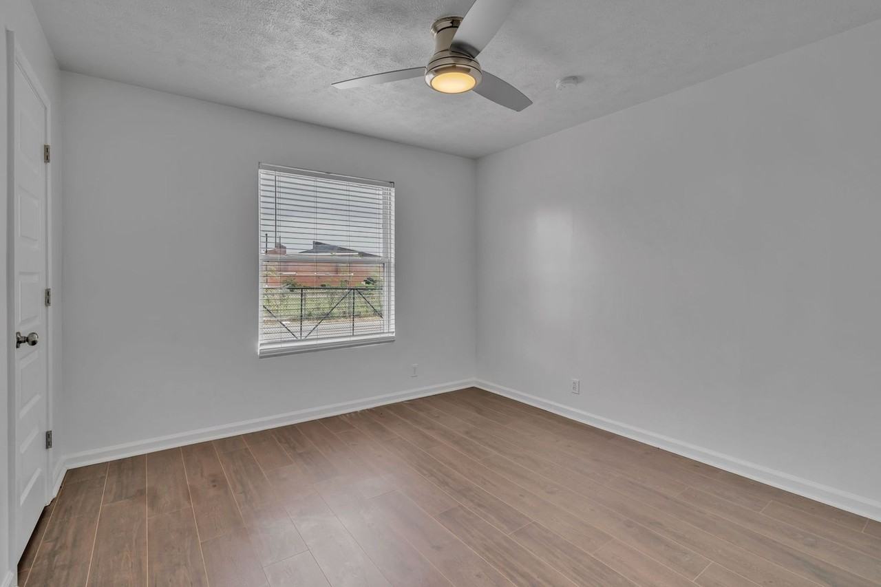 Jefferson Flats - Photo 4 of 38