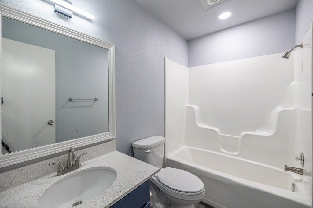 1701 N Lewis Ave #20 - Photo 7 of 16