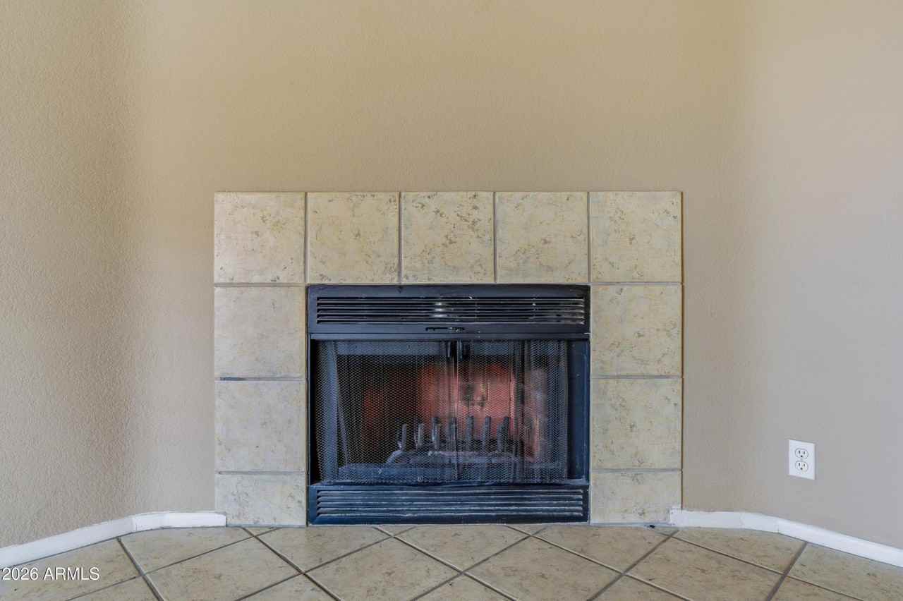501 W Yukon Dr #4 - Photo 7 of 28