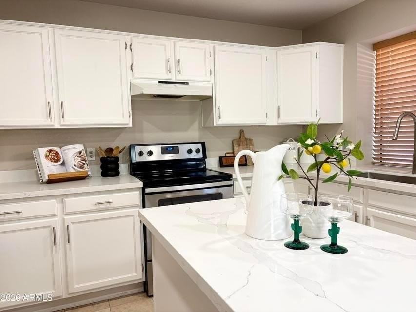 5946 E Kelton Ln - Photo 4 of 16