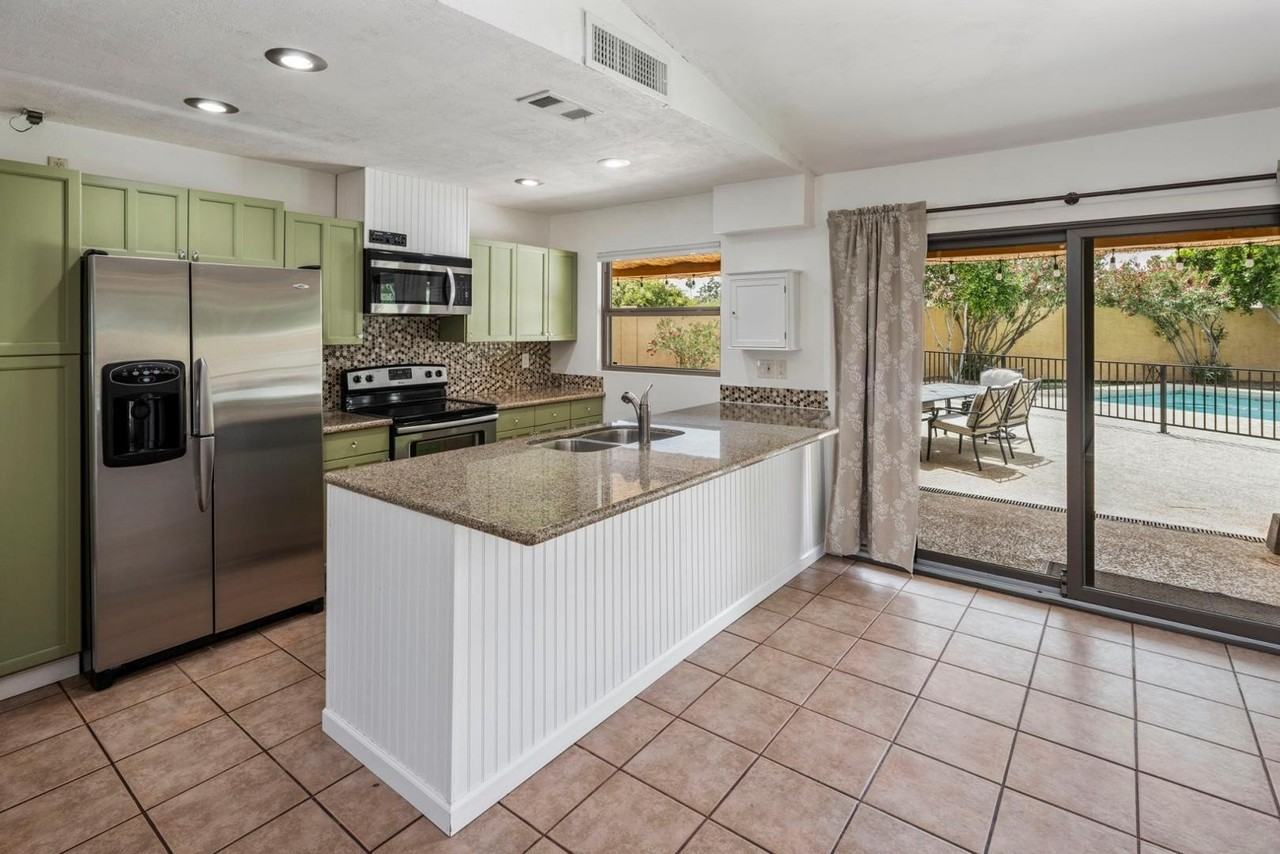 10625 E Becker Ln - Photo 2 of 23