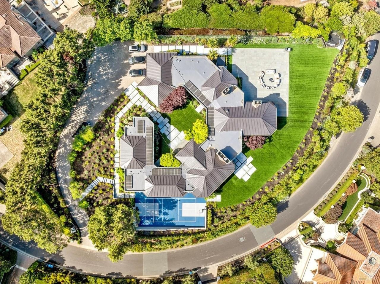 138 Gilmartin Dr - Photo 3 of 22