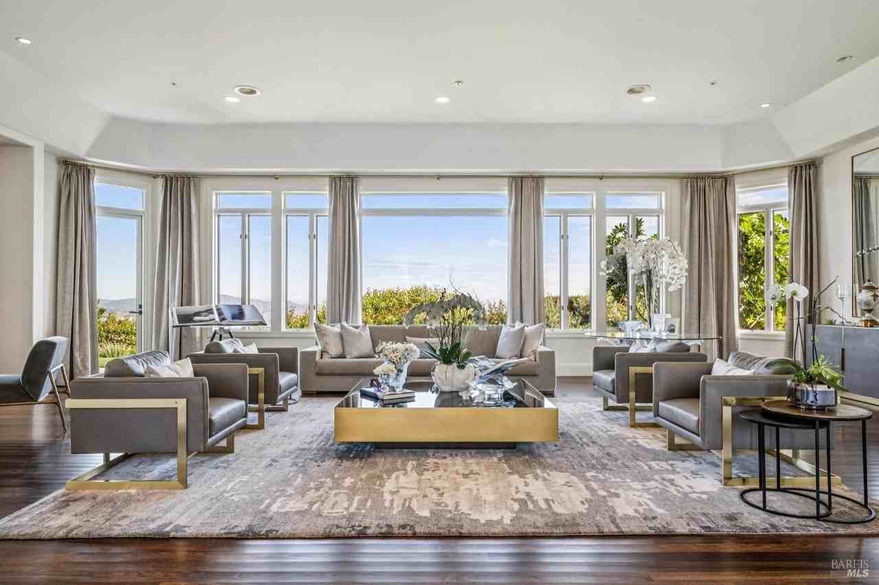 138 Gilmartin Dr - Photo 4 of 22