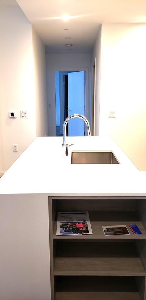 680 Quayside Drive #1406 - Photo 5 of 17