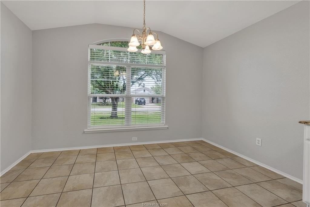 934 Whitewing Ln - Photo 6 of 16