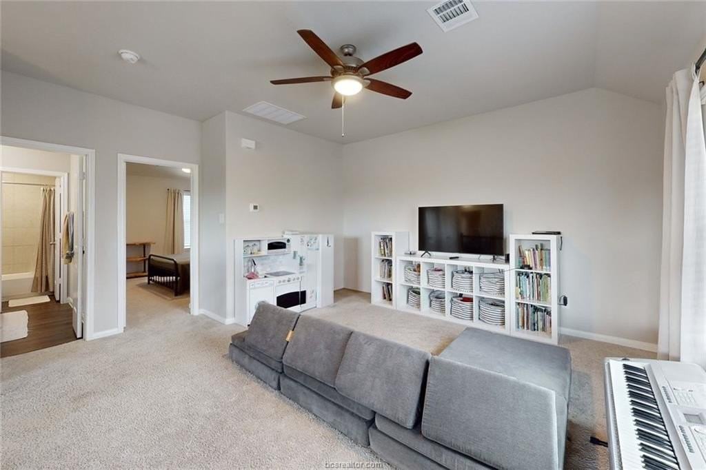 4717 Los Pines Way - Photo 5 of 24