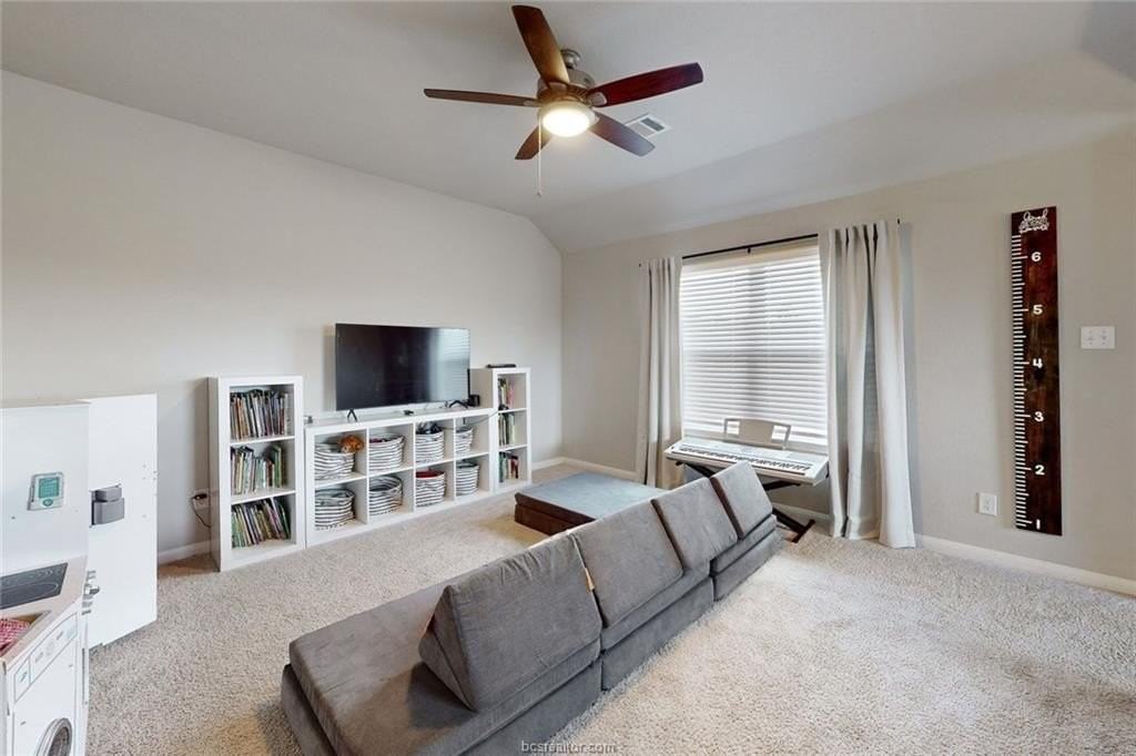 4717 Los Pines Way - Photo 6 of 24