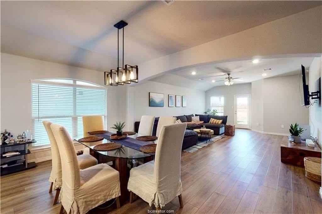 6214 Darlington Ave - Photo 4 of 14