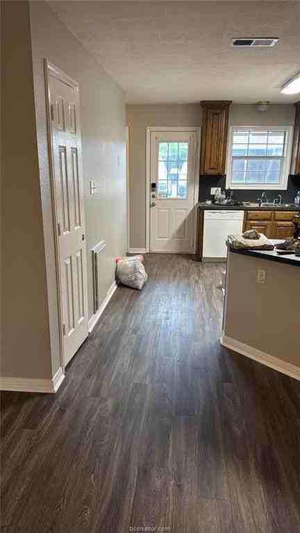 907 Azalea Ct #A - Photo 4 of 6