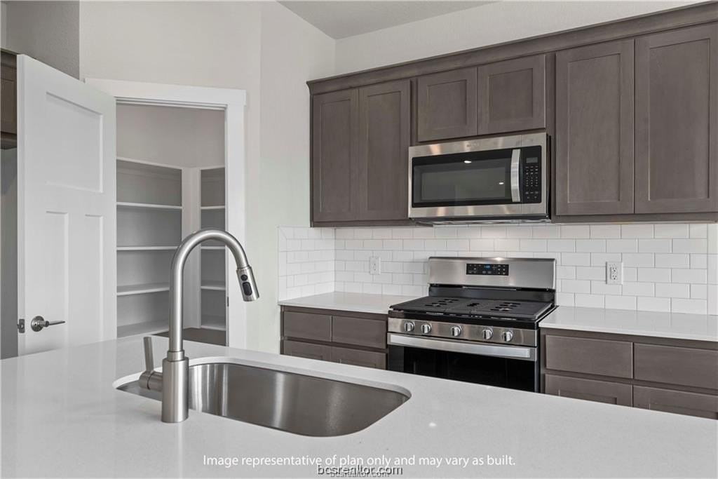 975 Lady Bird Ln - Photo 5 of 19