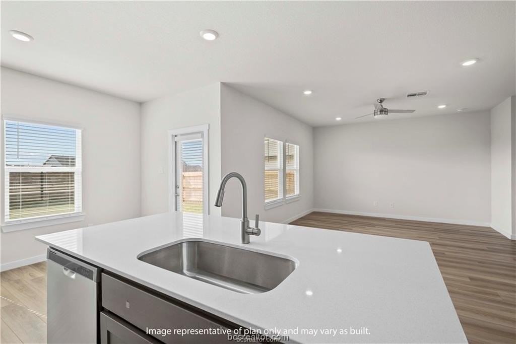 975 Lady Bird Ln - Photo 6 of 19