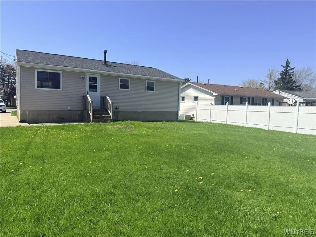 3365 Mckinley Pkwy - Photo 3 of 9
