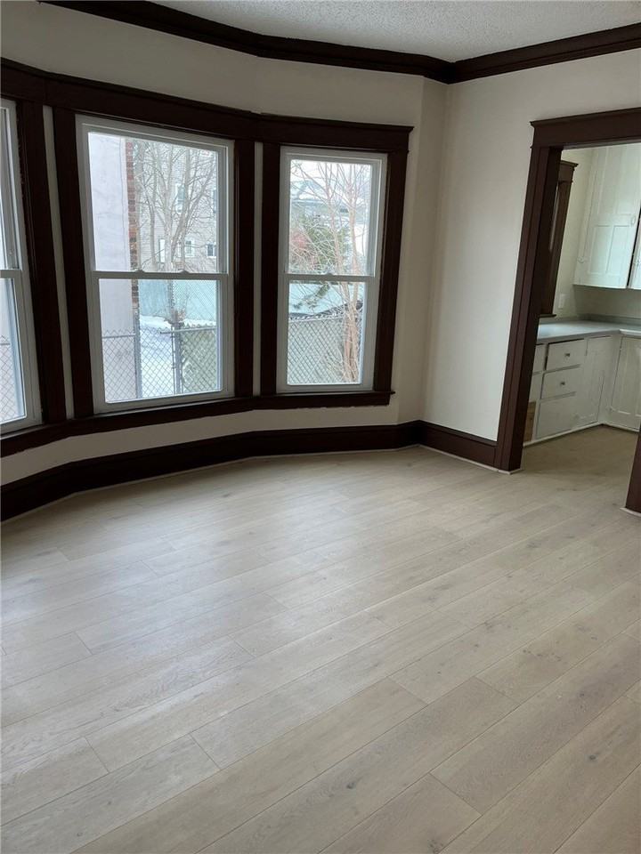 414 Walnut St - Photo 2 of 24