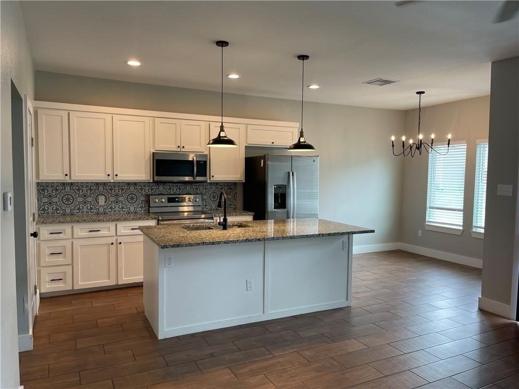 4205 Walnut Hills Dr #B - Photo 2 of 12