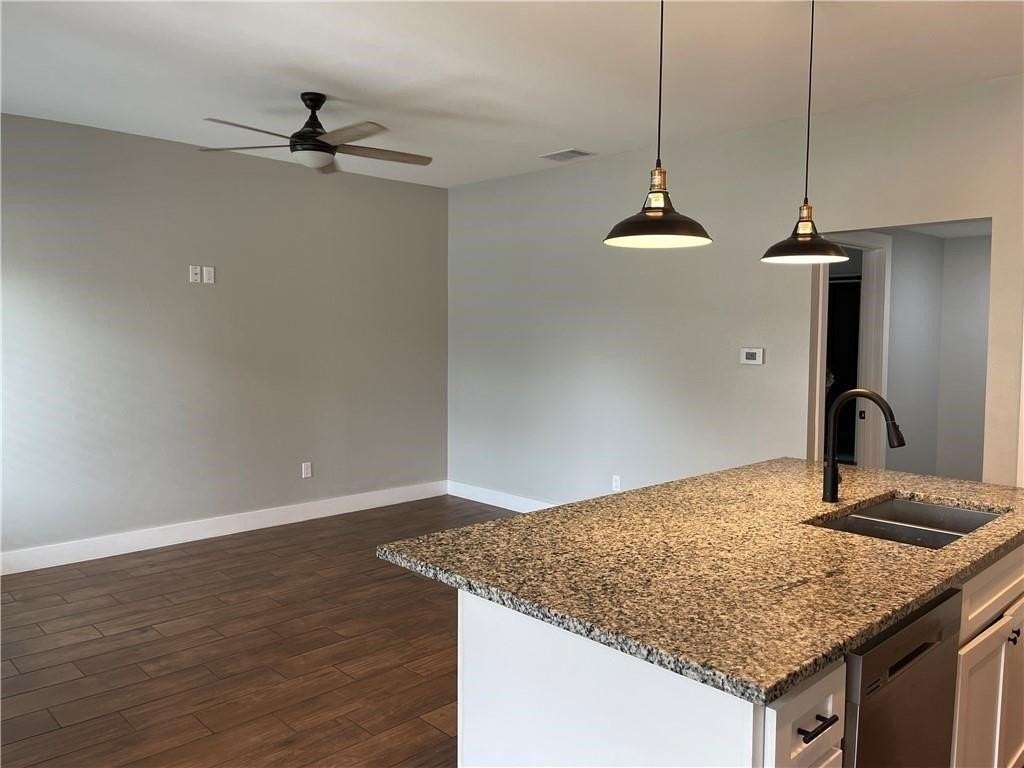 4205 Walnut Hills Dr #B - Photo 4 of 12