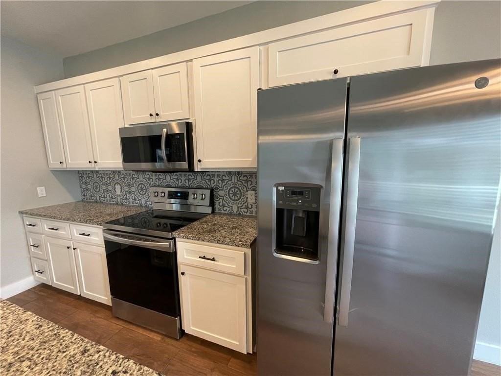 4205 Walnut Hills Dr #B - Photo 6 of 12